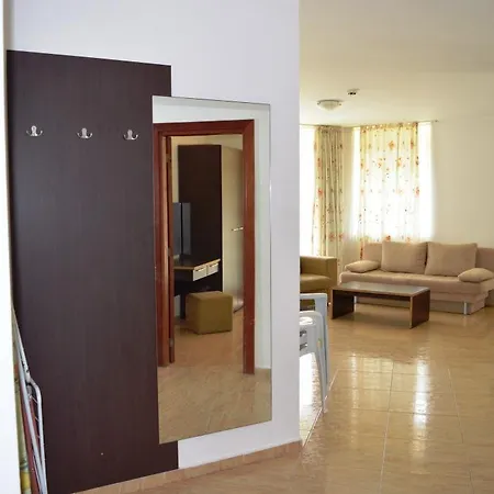 Апартамент Bratanov Sun Village *